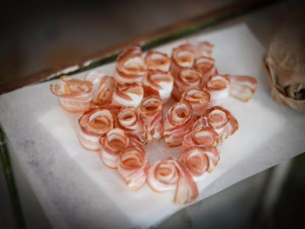Pancetta domowa – naturale i affumicata